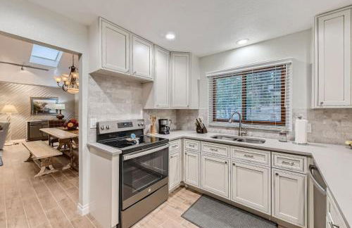 Mountainside Escape EV Charger, Patio & Views - Foto 16