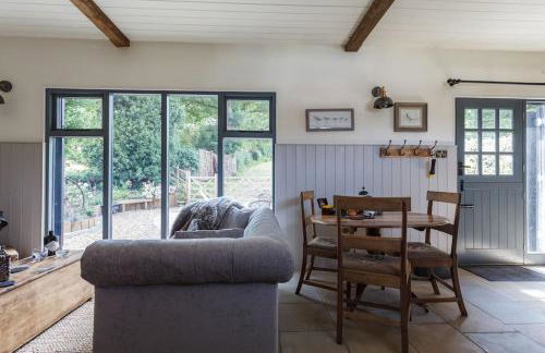 Luxury New Forest Barn, ideal for couples - Photo 64