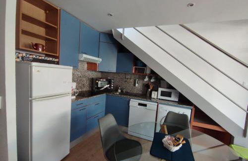 Atico of 3 rooms, total 130m² just for you with a 60 m² terrace, swimming pool, mountain and marina view. - Photo 9