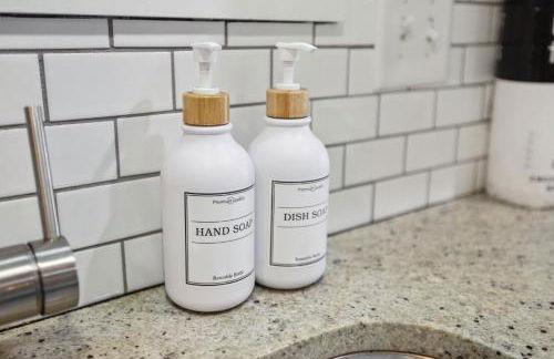 East Nashville Sweetie Near to Downtown 2 Bed 2 Bath with Fenced Yard 30 or more Days by SkyRun Nashville - Foto 51