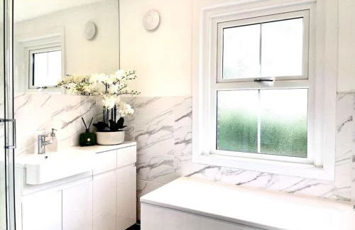 Lovely Central Horsham Home - Foto 9