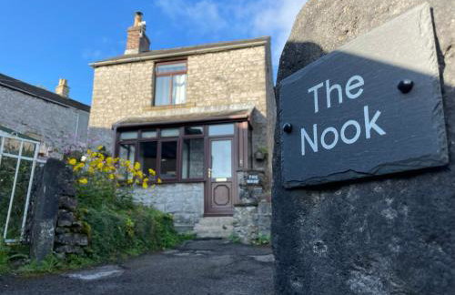 Muddy Paws Cottages - The Nook - Photo 1