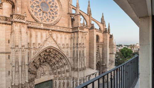 Puerta Catedral Suites - Photo 3