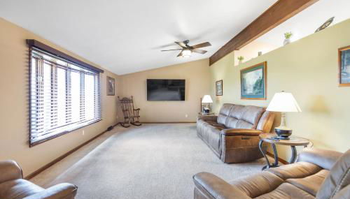 Serene Riverside Retreat home - Foto 5