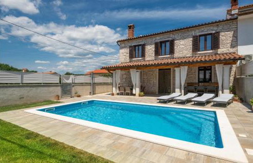 3 Bedroom Villa In Pula - Foto 1