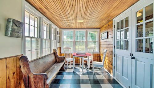 Remodeled Historic Farmhouse about 20 Mi to KC! - Photo 3