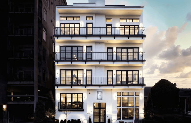 121 Hotel Floor 1 & 2 by Avantstay Sleeps 34, 10 Units in Nashville - Foto 2