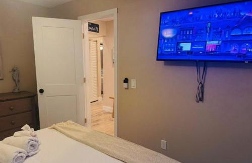 Gorgeous vacation home on the water with heated pool and sand! - Foto 12