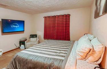 Luxe Spa Cabin: Hot Tub + Sauna + Fire - Foto 60