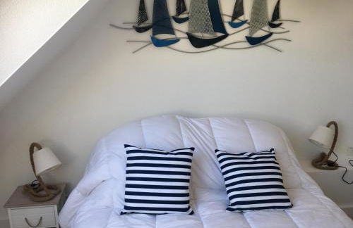 TOUT A PIED ! T2 25m2 - Parking privé - Wifi - Foto 14