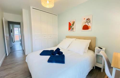 Le cocon urbain - Modern 4BR Apartment with Free Parking, High-Speed Wifi, Quick Access to A6 & N7 - Foto 20