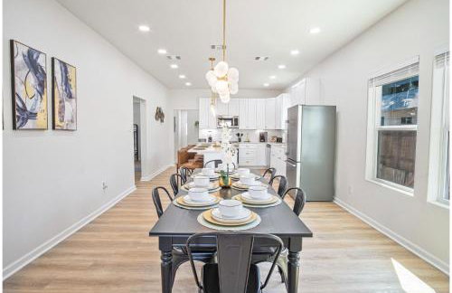 Perfect Spot to Relax 4br/3ba Near Dtown Hemisfair - Foto 14