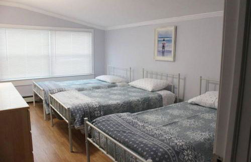 Pet Friendly Milford Beachfront Home - Foto 15