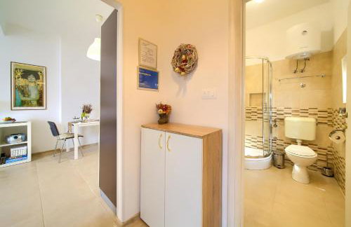 Apartments Six - Photo 87