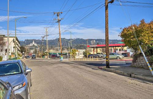 Ideally Located Oakland Home with Private Yard! - Foto 24