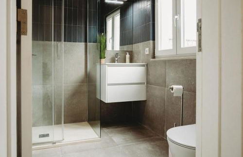 Artist’s corner in central Caldas - Photo 27