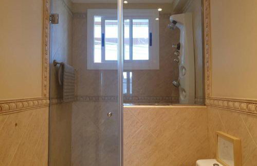 SUPERBRIGHT APARTMENT close to BEACHES & METRO - Foto 2