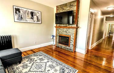 The Red House Albany NY 4 Bedroom Private Apartment - Foto 2