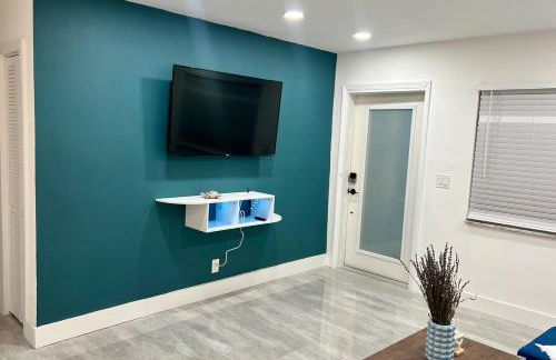 20 OFF BLUE WAVE 10min Beach and Airport - Foto 13