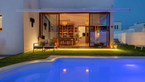 Villa Tama Luxury & Relax - Foto 2, Garden, sunbed