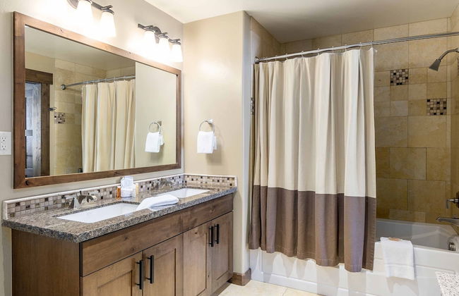 Trailhead Lodge - Photo 57