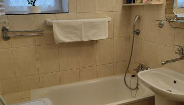 Apartament Praski 5 minut od metra i starego miasta spacerem do zoo i Konesera - Foto 3