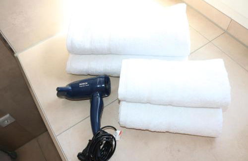 City Home- Business Apartment, private Parking Free - Foto 15