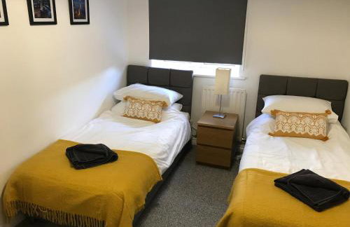 Riverside home. 3 bedroom. Free parking. 10 mins to Newcastle City Centre - Foto 18