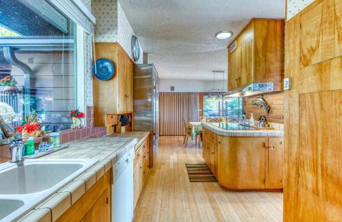 The Bridge and Balcony - Photo 12