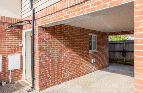 The Vogue Stay, 3 Bedrooms, 2 bathrooms, Ideal for JR & Oxford Hospitals, FREE CarPark, Conveniently located for Ring Road access, 2 miles from Oxford City Centre easy car & bus route - Foto 61