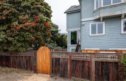 1 block to beach, Private Hot Tub, Fire Pit and BBQ - Foto 29