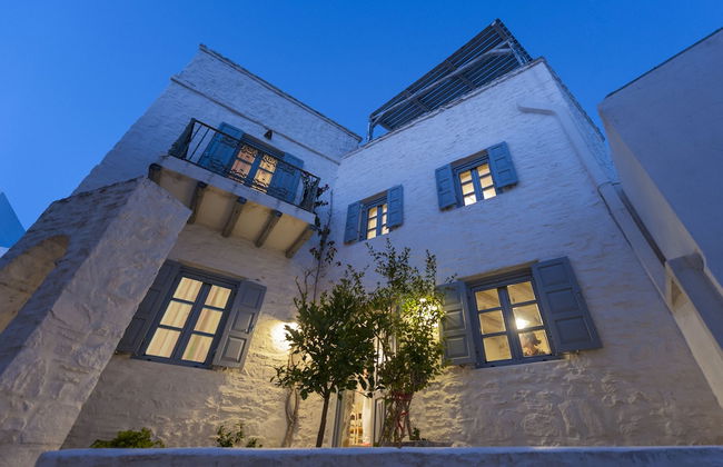 Traditional Stone House in Kostos - Photo 14