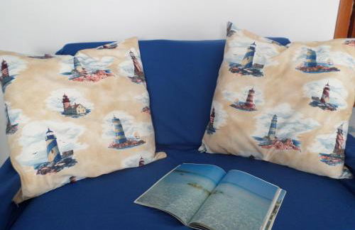 The Blue Lighthouse - Foto 19