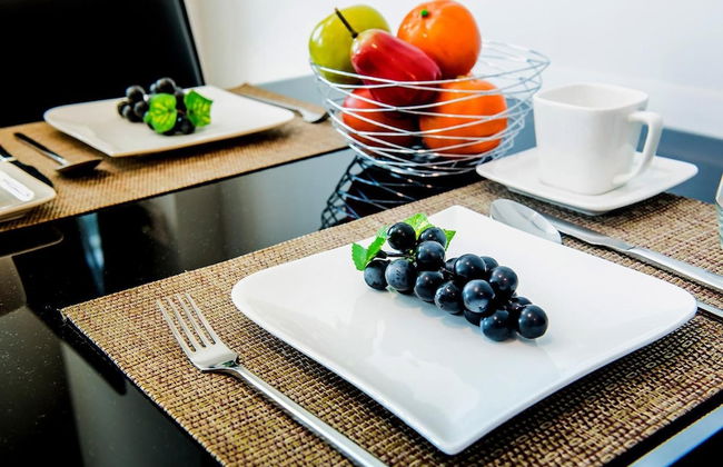 The Violin Sriracha - Photo 16