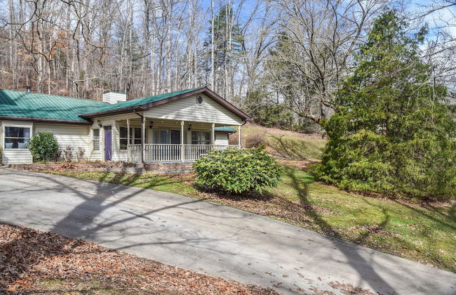 Pinners Compound- 4 BR hot tub fire pit - Foto 31