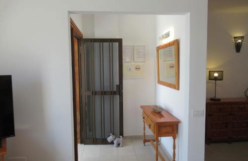 LAS ROSAS by RENTMEDANO Stunning luxury Chocolate Box villa with private heated pool & wifi - Foto 5