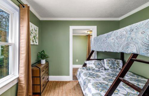 New River Gorge Cottage w Hot Tub, Fire Pit, Grill - Foto 11