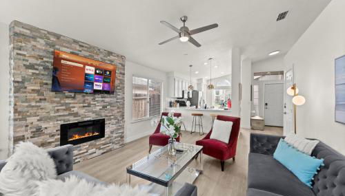 Recently Upgraded House with King Suite, quiet NBHD, Fast Wifi, and Yard - Foto 2