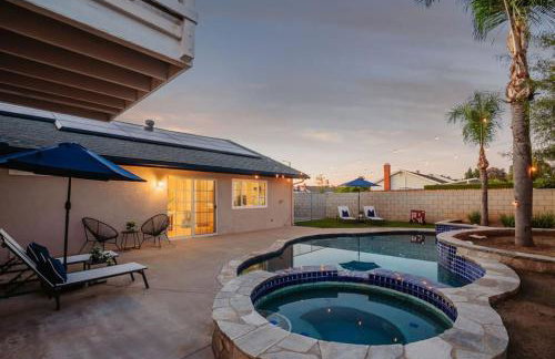 Sunlit Oasis with Heated Pool and Jacuzzi 20 minutes to Disneyland - Foto 6