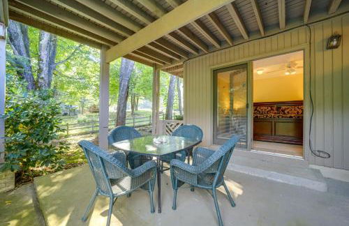 Spacious North Carolina Retreat - Patio and Fire Pit - Foto 27