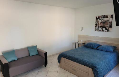 charmant studio de 30 m2 très calme avec sa grande belle terrasse et son jardin PRIVATIF - Foto 7