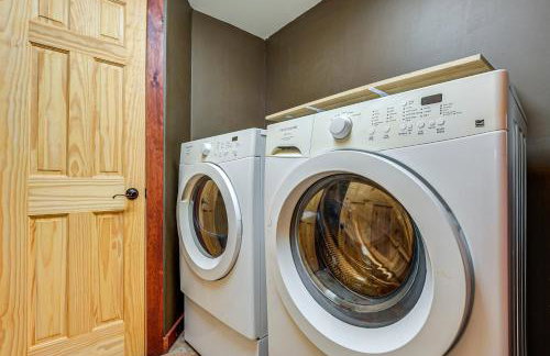 Detached Sauna, Movie Room! Relaxation in Muskegon - Foto 26