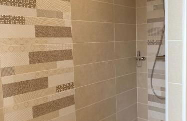 T3 rénové, jardin parking & garage privé, proche centre - Photo 11