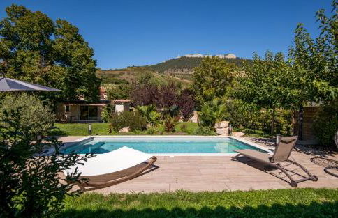 l'écrin du clocher maison piscine jardin wifi - Photo 1