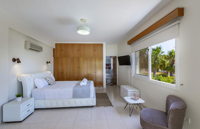 Meneou Seaside Mansion 7 - Foto 48