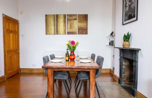 Beautiful Grade II listed apartment. - Photo 11