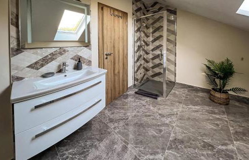 Awesome Home In Krapinske Toplice - Foto 34