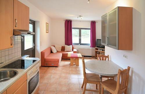 Holiday Farm Situated Next to the Kellerwald-edersee National Park With a Sunbathing Lawn - Foto 6