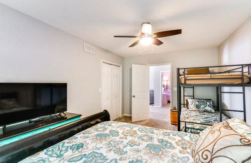 Views and Private Dock Lake of the Ozarks Retreat! - Foto 25