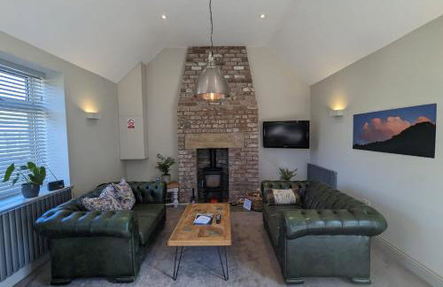 Bandroom Cottage - Photo 2